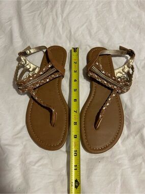 American eagle 7.5 brown gold gladiator sandals women’s dress casual summer vaca